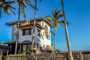 Baronesa Waterfront Villa House