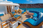 GRAND DAPHNE GALAPAGOS