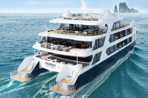 HERMES MEGA CATAMARAN GALAPAGOS