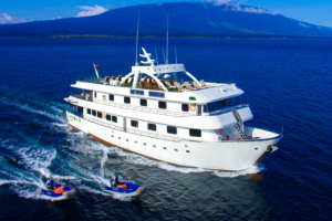 SOLARIS GALAPAGOS YACHT