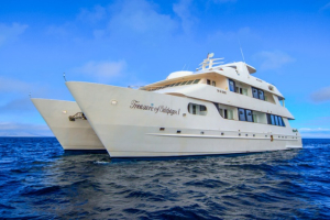 TREASURE OF GALAPAGOS CATAMARAN